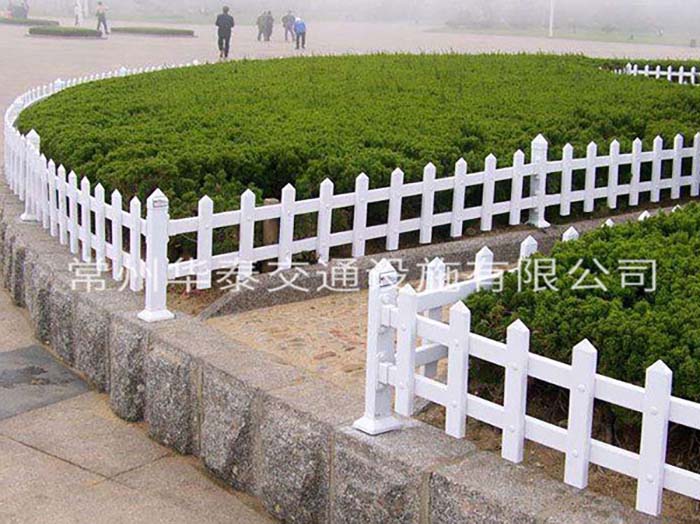 鋅鋼草坪護欄的應(yīng)用優(yōu)勢
